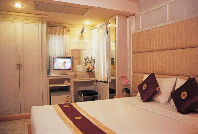 Sam'S Lodge Bangkok Zewnętrze zdjęcie